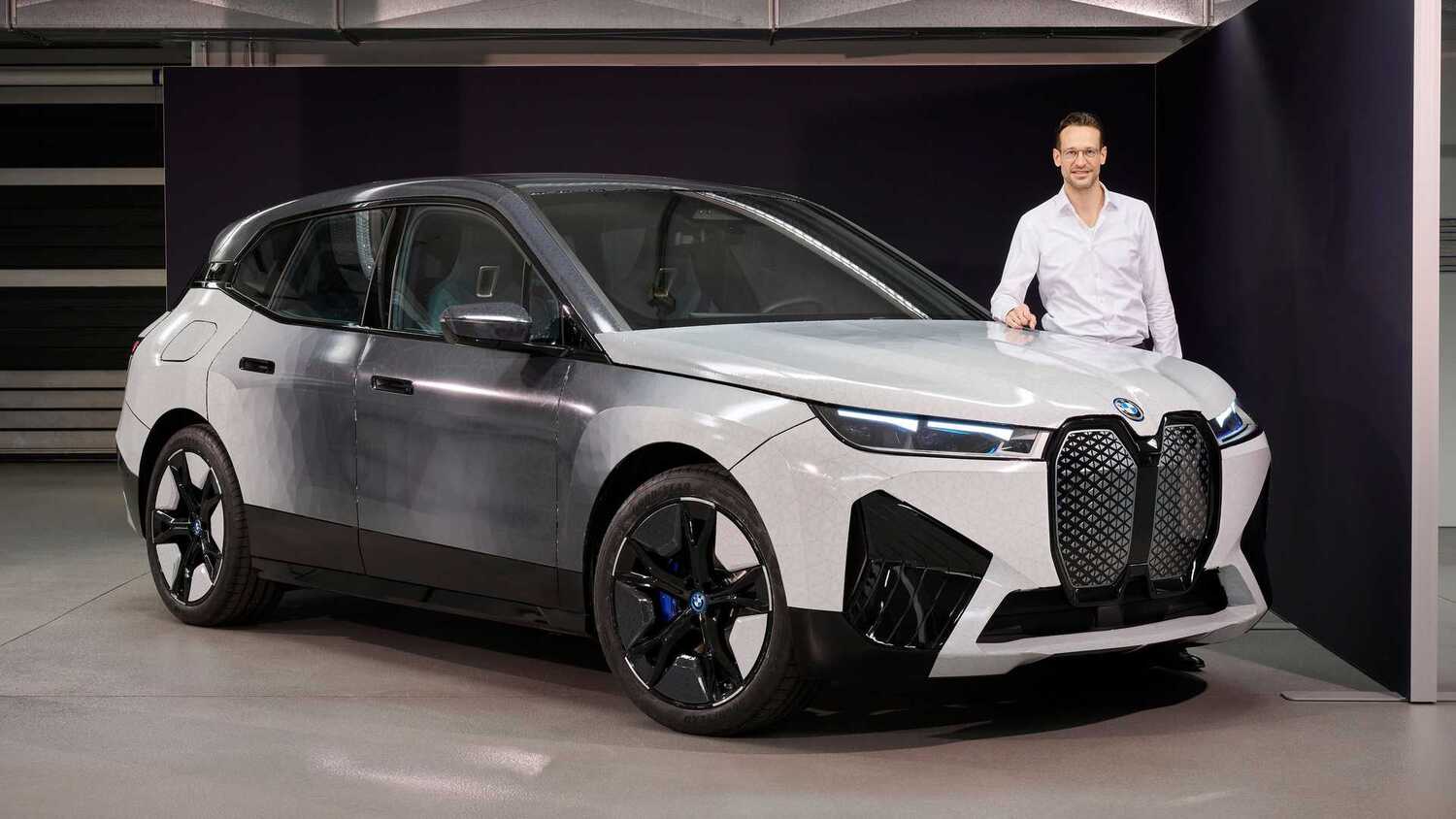 BMW anuncia tecnologia de mudança de cor em sua nova SUV elétrica