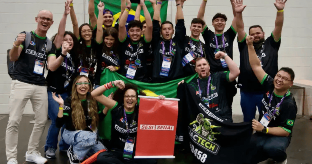 Estudantes brasileiros vencem maior torneio de robótica do mundo
