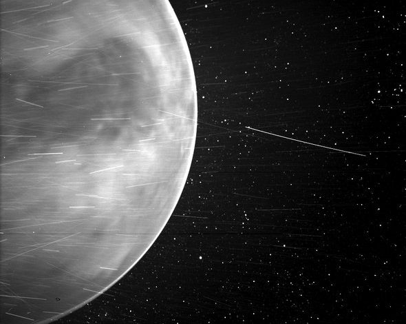 Sonda-da-NASA-conseguiu-captar-fotos-da-superficie-de-Venus-que-ela-nao-deveria-ser-capaz-de-ver
