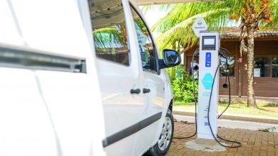 Fernando de Noronha inaugurou posto para carregamento de veículos com energia solar