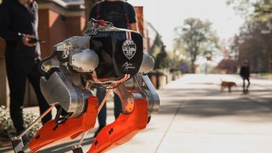 Robô com duas pernas bate recorde e corre 5 km em menos de 1 hora