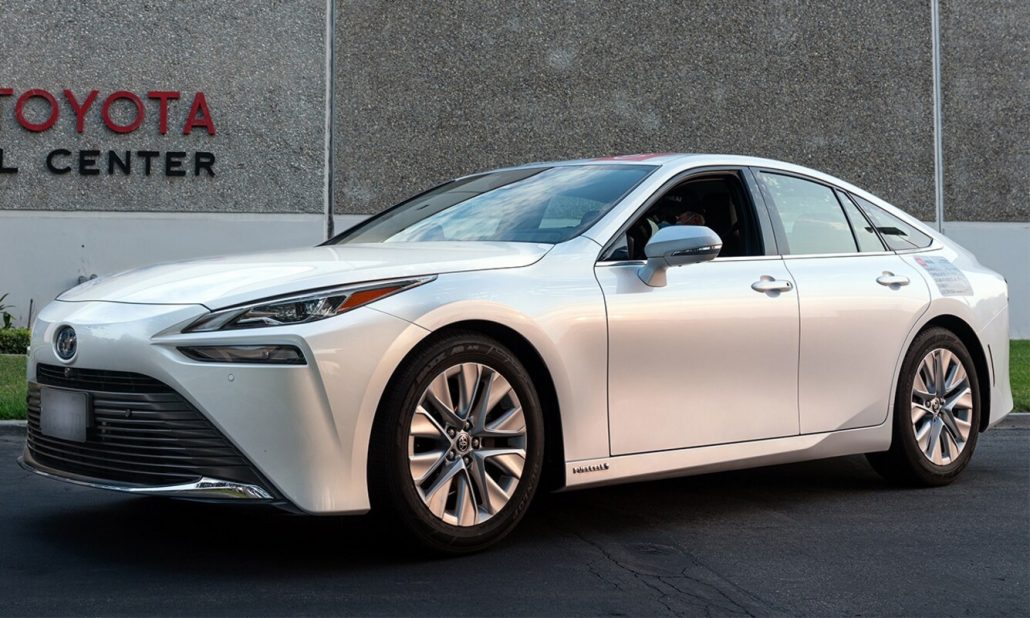 Carro movido a hidrogênio da Toyota bate recorde e desbanca carros elétricos com 1,360 km de autonomia
