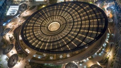 Centro de exposições autossuficiente em Dubai conta com 1055 painéis solares e 97% de aço reciclado