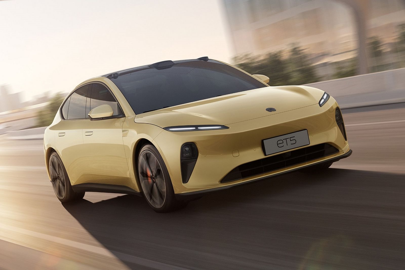 Startup lança carro elétrico com 1.000 km de autonomia para competir com Tesla Model 3