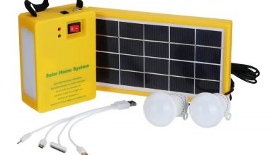 Kit de energia solar custa menos que R$ 200 e é capaz de recarregar diversos aparelhos
