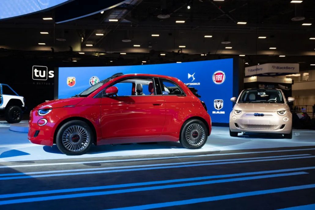 Fiat anuncia data em que irá começar a vender apenas carros elétricos