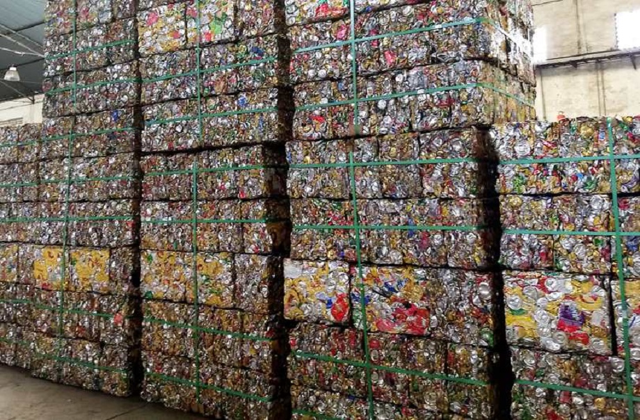 Brasil recicla quase 100% das latinhas e bate recorde histórico