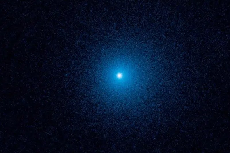 Um dos maiores cometas vai passar próxima da Terra: confira os detalhes
