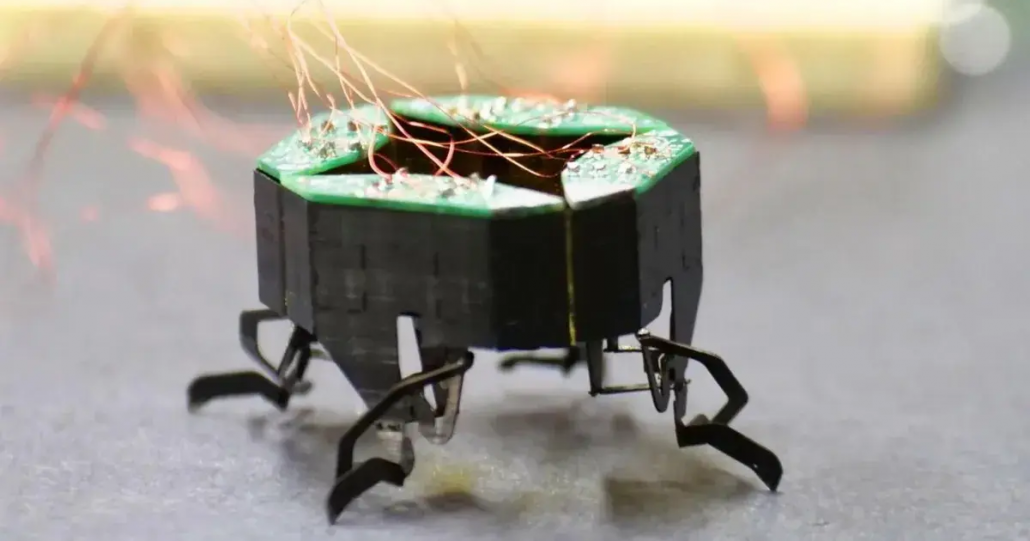 Conheça CLARI, o robô com formato de inseto que pode mudar de forma