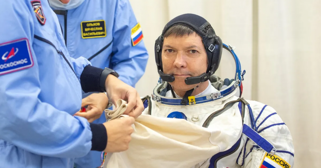 Cosmonauta russo bate recorde de quase 3 anos no espaço