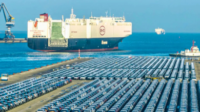 Alta demanda por carros elétricos chineses causa falta de navios de carga