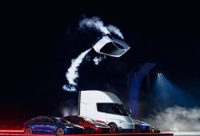 Tesla mostra Roadster que salta, gira no ar e acelera a 97 km/h em 0,8 segundo